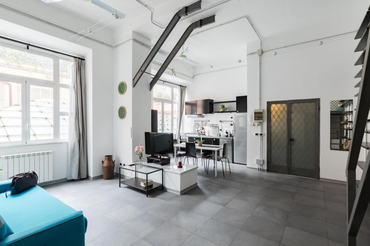 Trevi Fountain Modern Loft Lägenhet *
