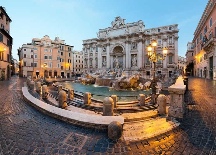 Trevi Fountain Modern Loft * Rom