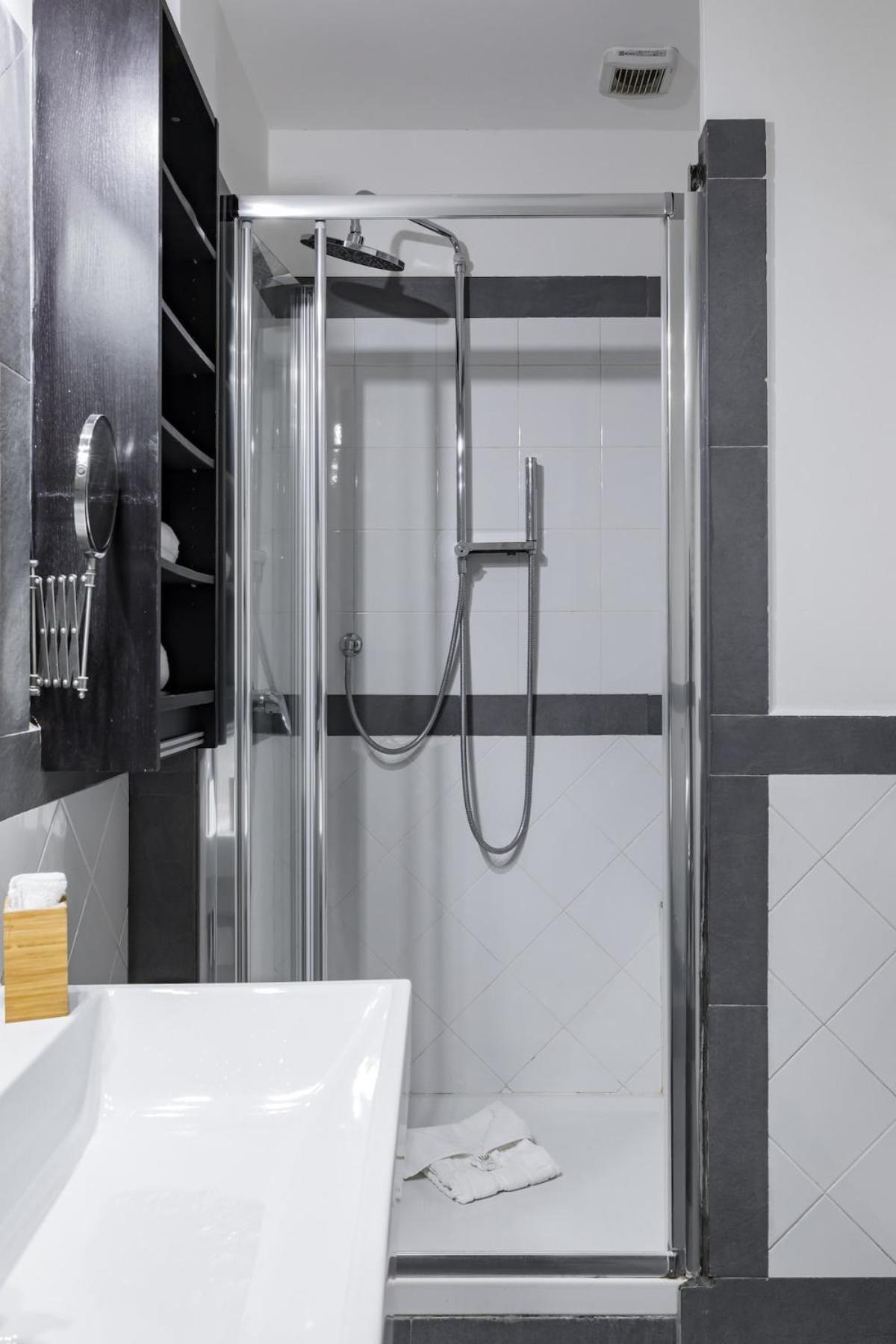 Trevi Fountain Modern Loft Lägenhet *